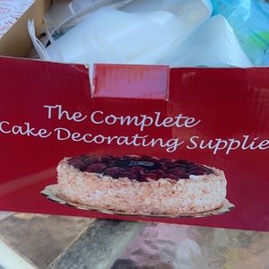 Cake decorating set about 50 pieces